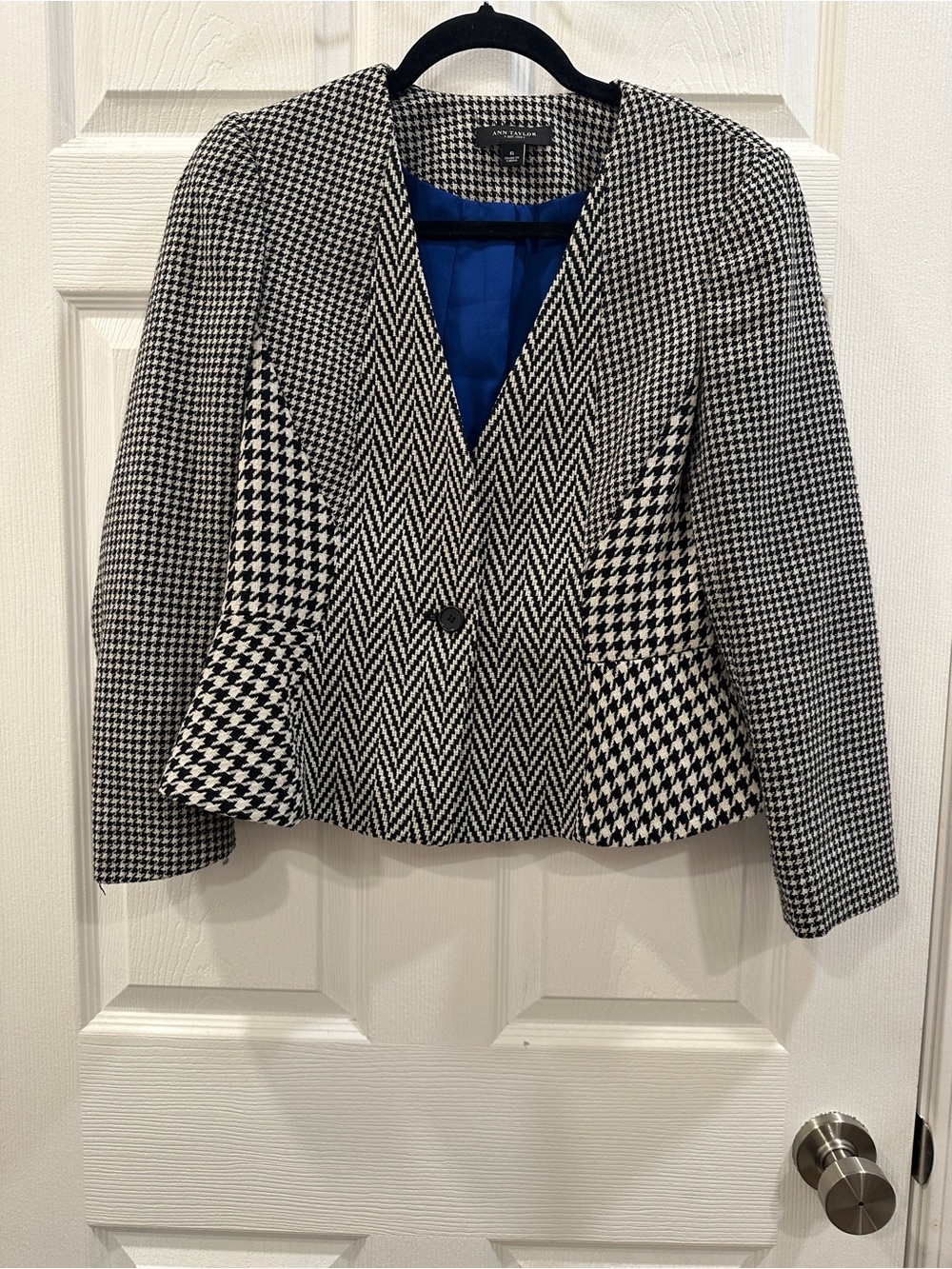 Ann Taylor Jacket Womens Black Wool Blend Blazer Houndstooth chevron size 6